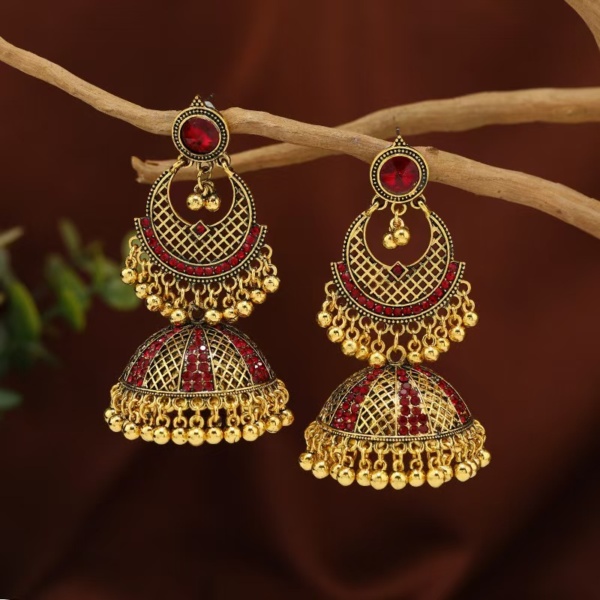 Bridal Gold Jhumka Design - Image 7