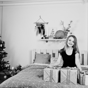 Black and White Christmas: Why Minimalism in Holiday Decor Might Be the Best Gift You Didn’t Know You Needed