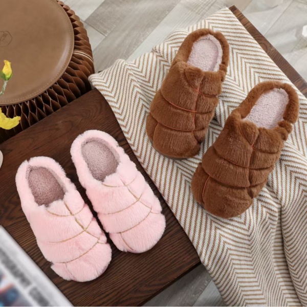 2 Pairs Concha Slippers